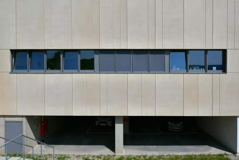 Fourniture et pose de stores intérieurs intégrés